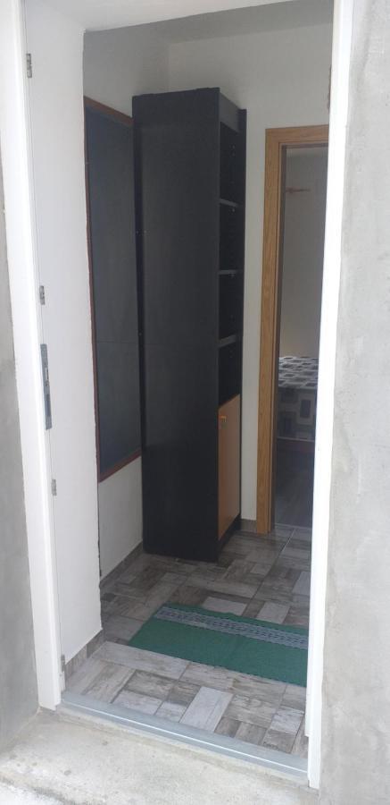 Relax In Crni Kal 2 Apartment Luaran gambar